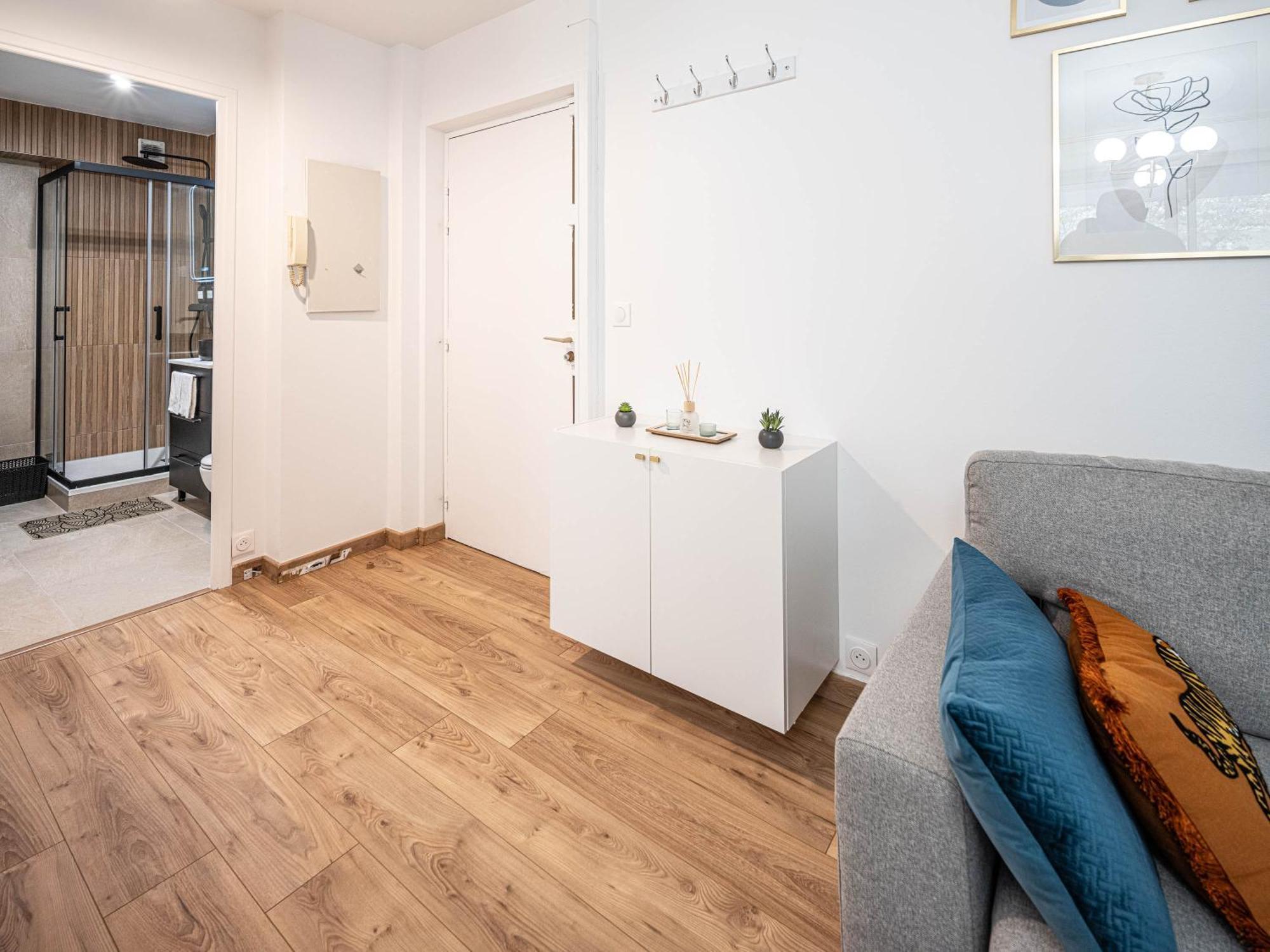 Appartement Cocooning En Centre-Ville - Residence Le Colisee エルモン エクステリア 写真