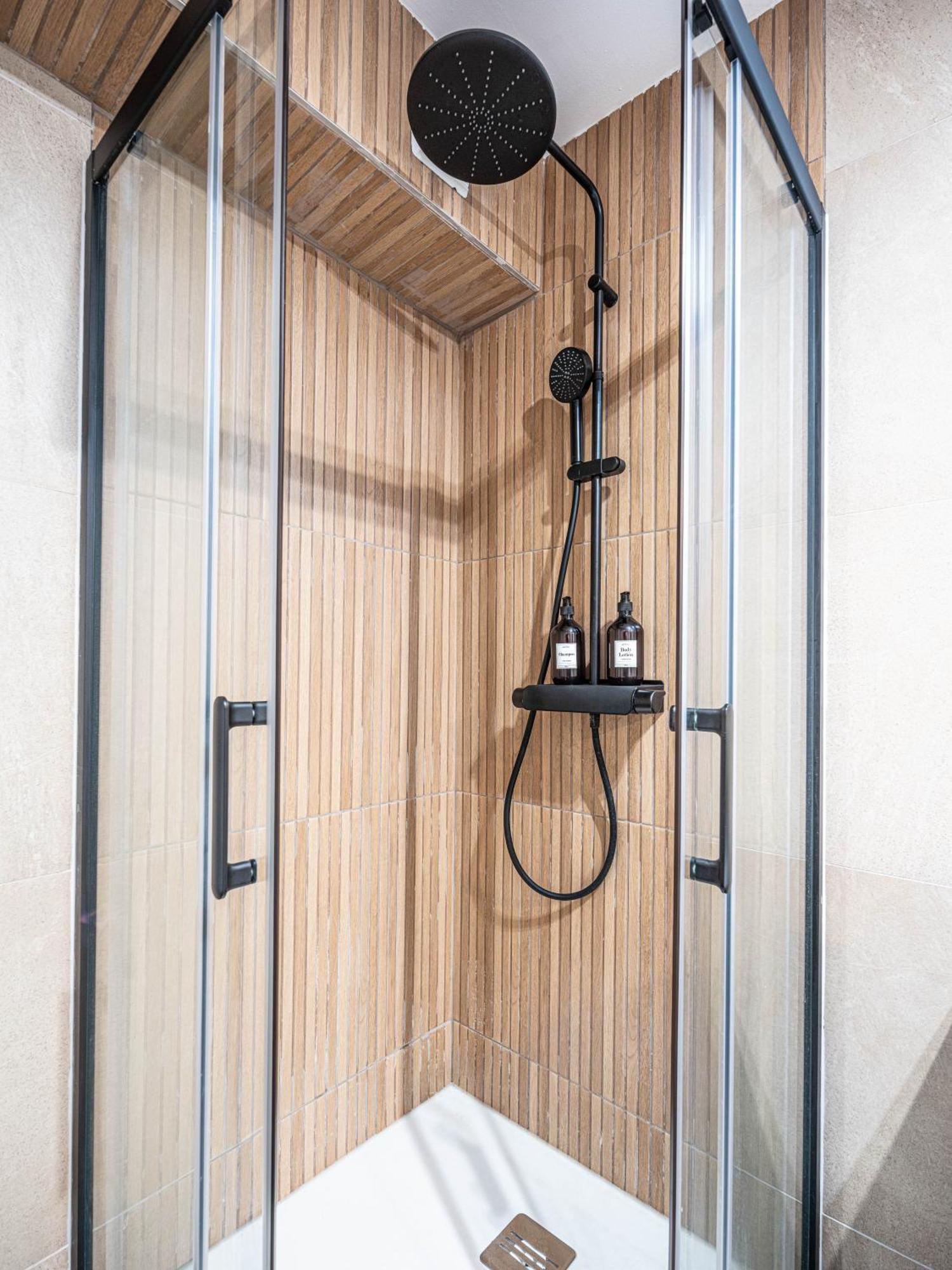Appartement Cocooning En Centre-Ville - Residence Le Colisee エルモン エクステリア 写真