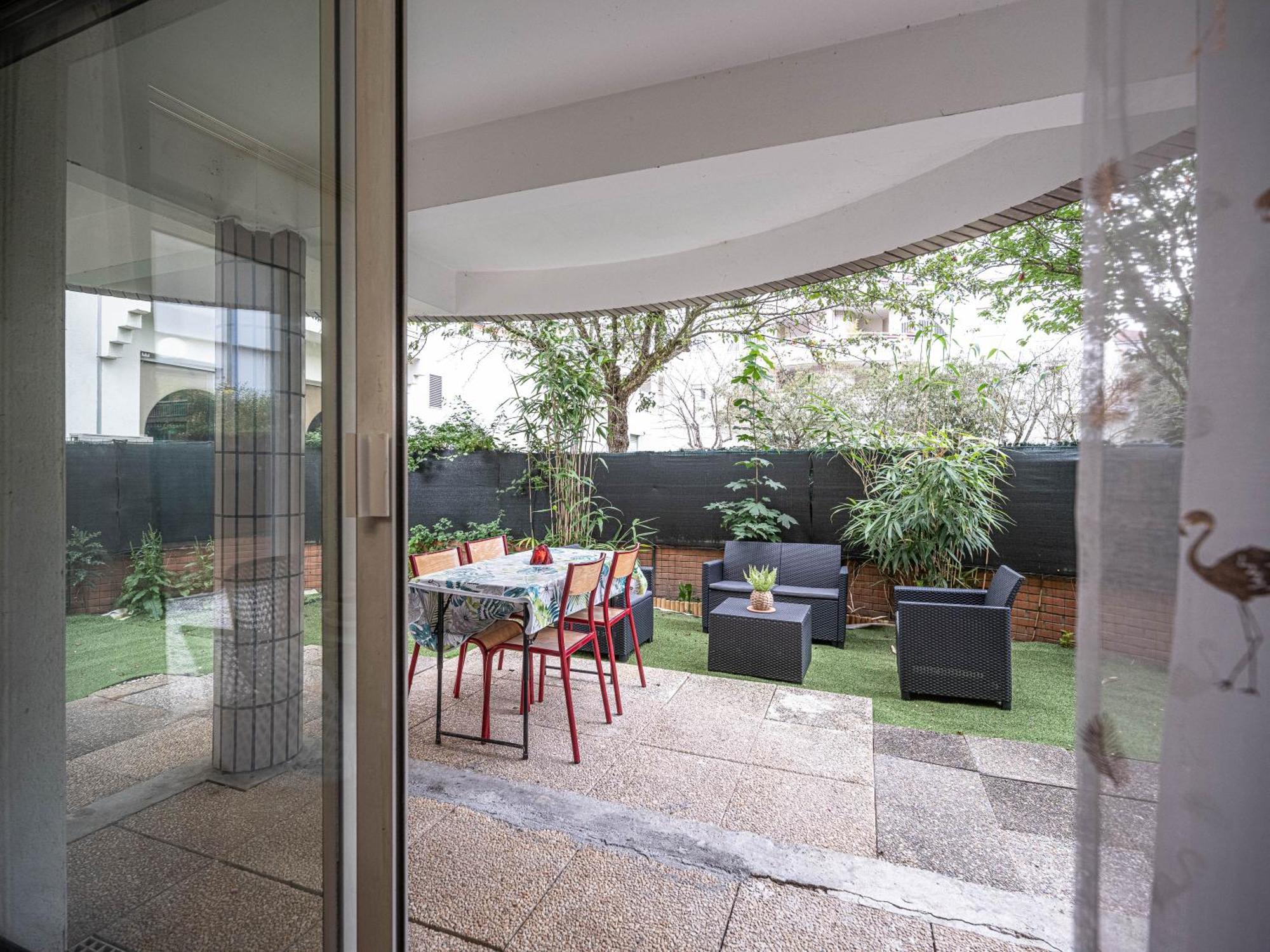 Appartement Cocooning En Centre-Ville - Residence Le Colisee エルモン エクステリア 写真
