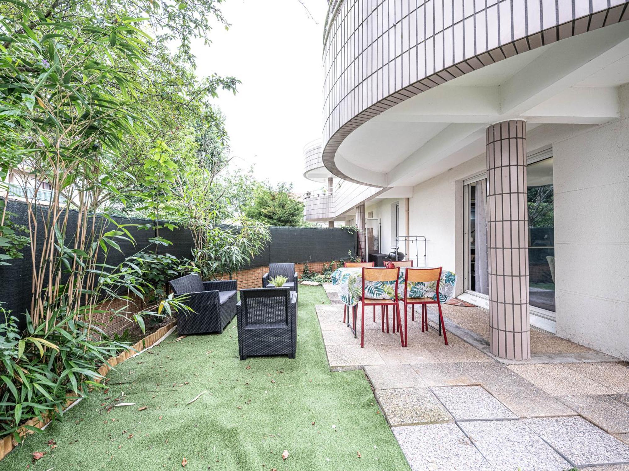 Appartement Cocooning En Centre-Ville - Residence Le Colisee エルモン エクステリア 写真