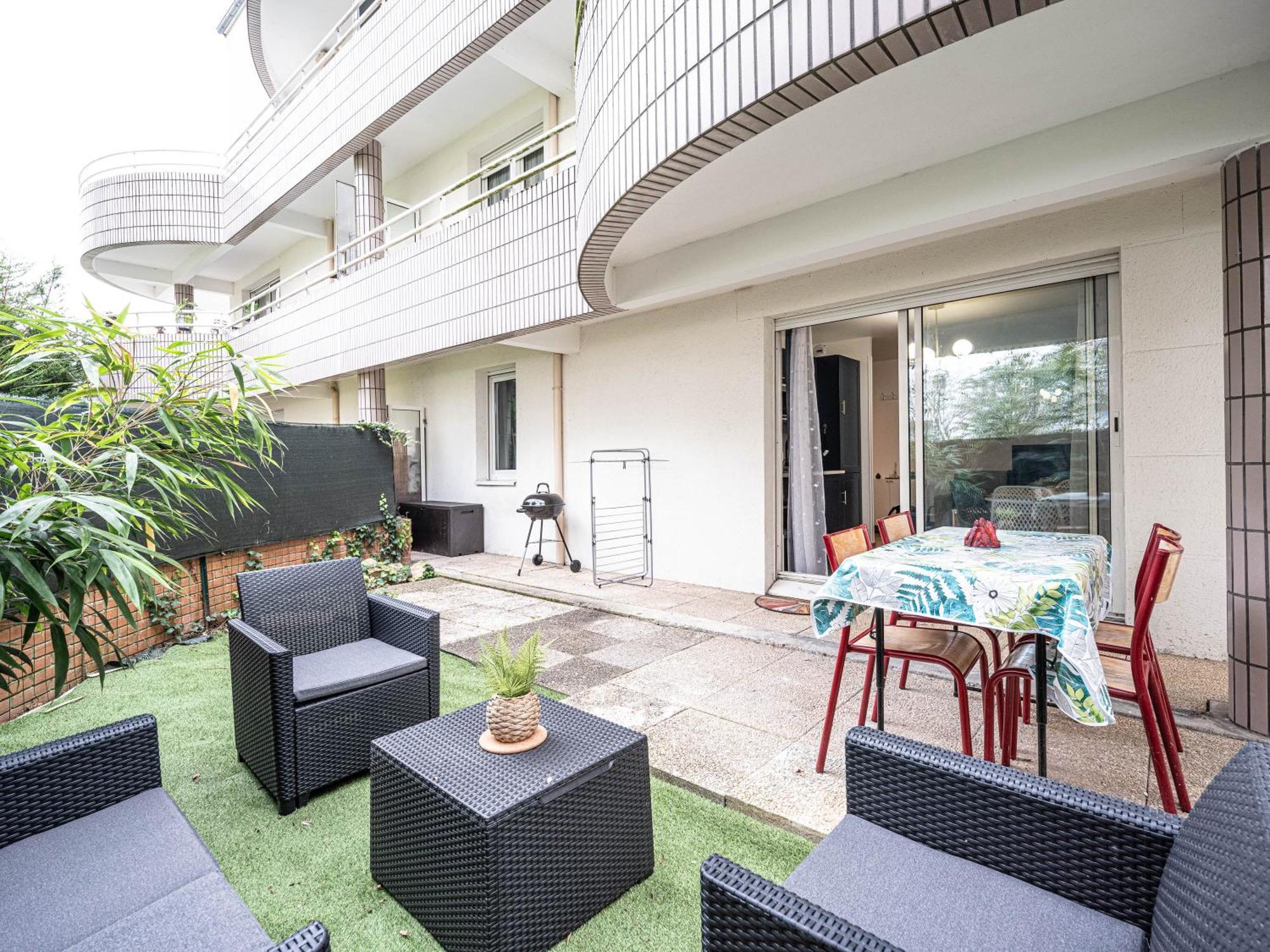 Appartement Cocooning En Centre-Ville - Residence Le Colisee エルモン エクステリア 写真